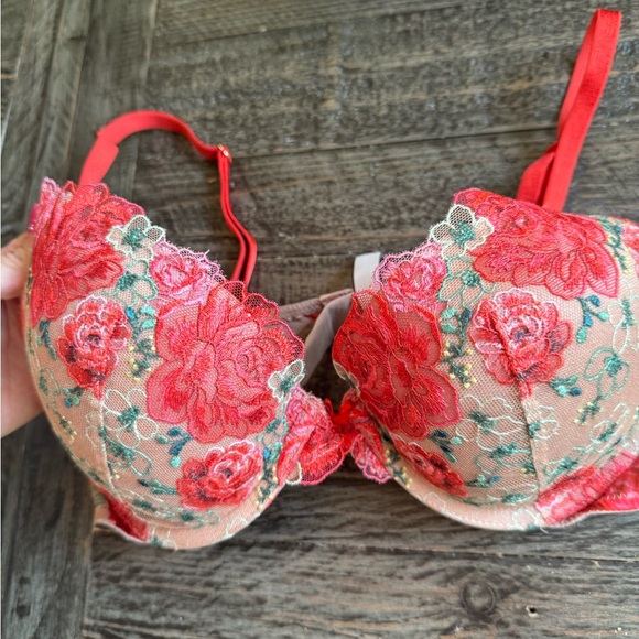 Victoria’s Secret bra Dream Angels Push-Up Bra, embroidered red lace, 34C - Picture 1 of 5